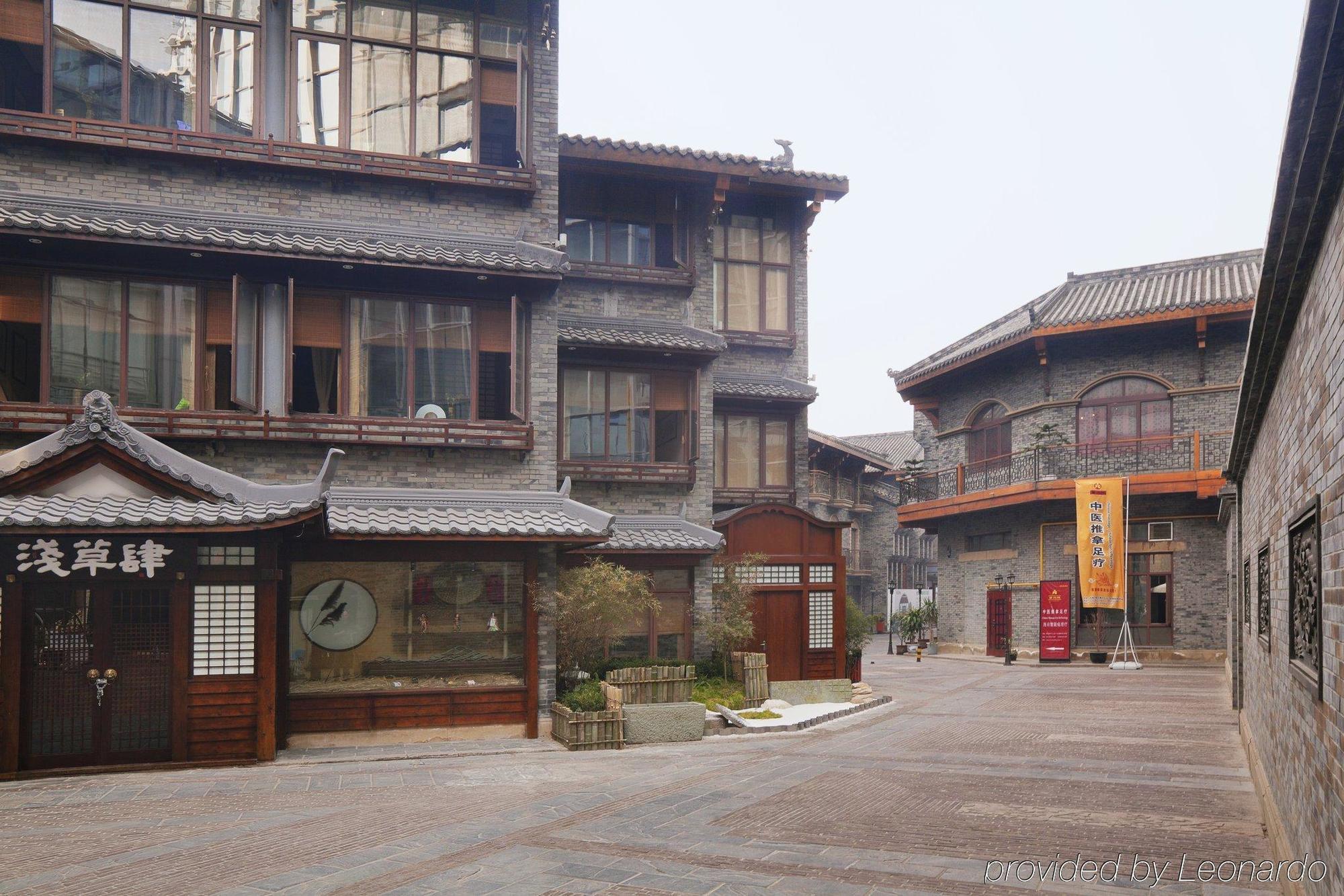 Holiday Inn East Century City Chengdu Exterior photo